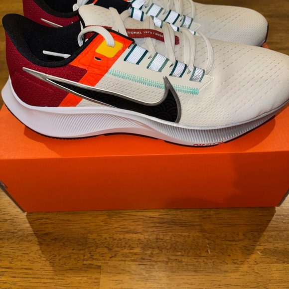 Nike Mens Air Zoom Pegasus 38 Running Shoes  White DQ4499 101 Size 10 New In Box main image 7
